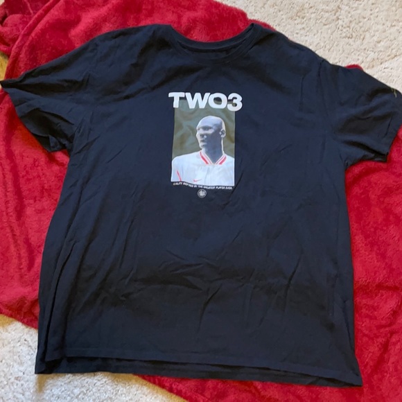 Jordan 23 shirt - Picture 3 of 4